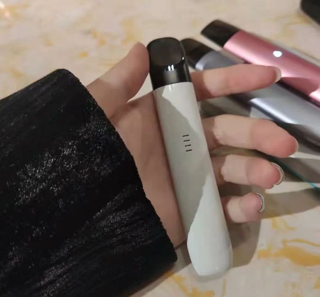 悦刻五代怎么拆(悦刻五代怎么拆开电池)-第1张图片-番响电子烟