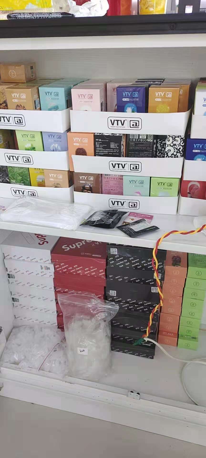 vtv电子烟联名款怎么样(vtvsupreme联名电子烟有多重)