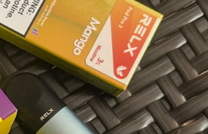 悦刻烟弹好抽吗？relx电子烟灯亮着但吸不出来