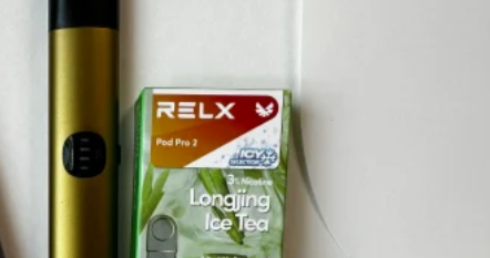 悦刻5代一吸就闪红灯不出烟