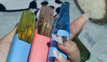 悦刻幻影pro要用专门烟弹吗？