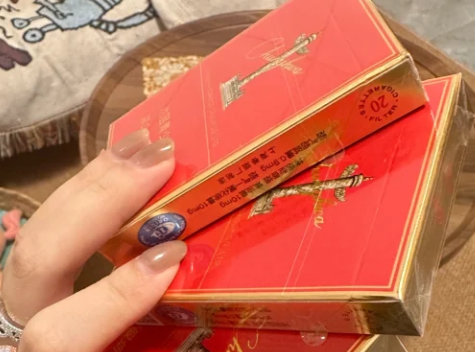 大正方盒中华烟一条多少钱？