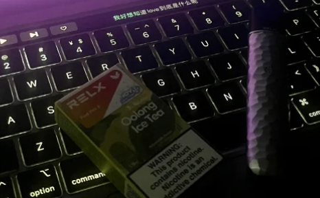 悦刻一次性电子烟解锁的方法,悦刻电子烟使用指南