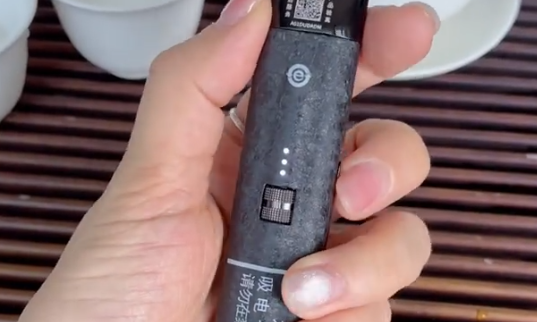 悦刻的宙斯烟杆是第几代产品？