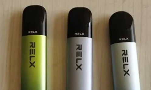 悦刻四代一吸就闪红灯而且吸不到烟怎么办？