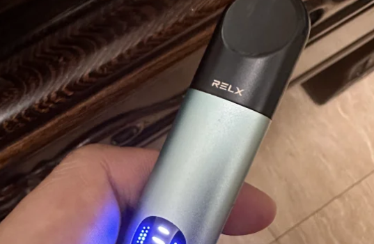 悦刻五代艺术家烟杆多少钱？