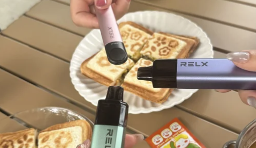 relx幻影和幻影pro哪个好？