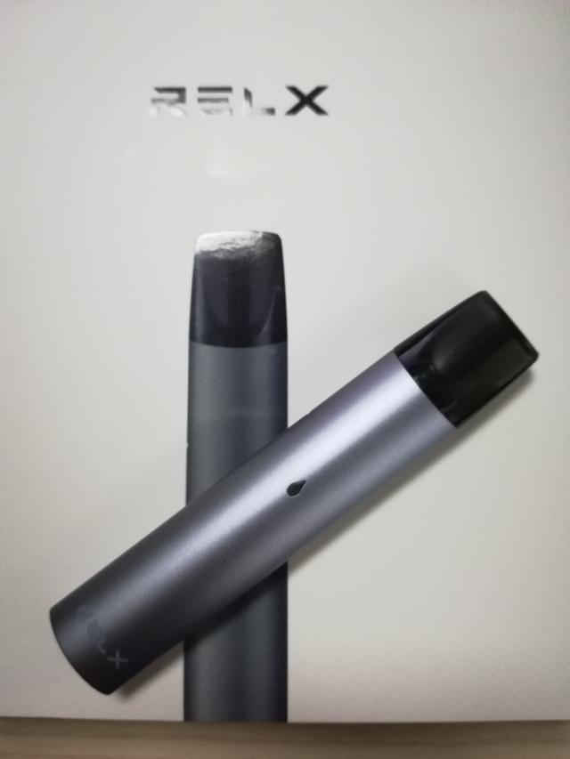 火车上不得使用电子烟，电子烟同样会触发烟雾报警