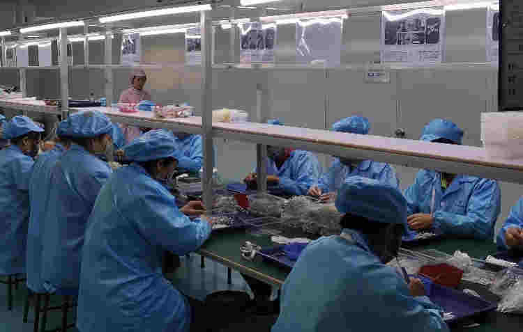 再吸一口，电子烟巨头思摩尔就上市了