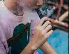 “电子烟”成瘾？小心里面含有合成大麻素！