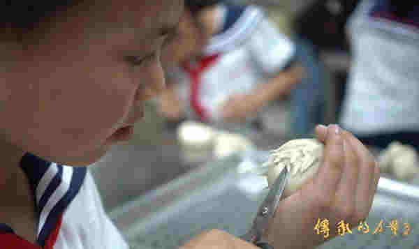 传承的力量：传统文化进校园 这个中秋很“文”气