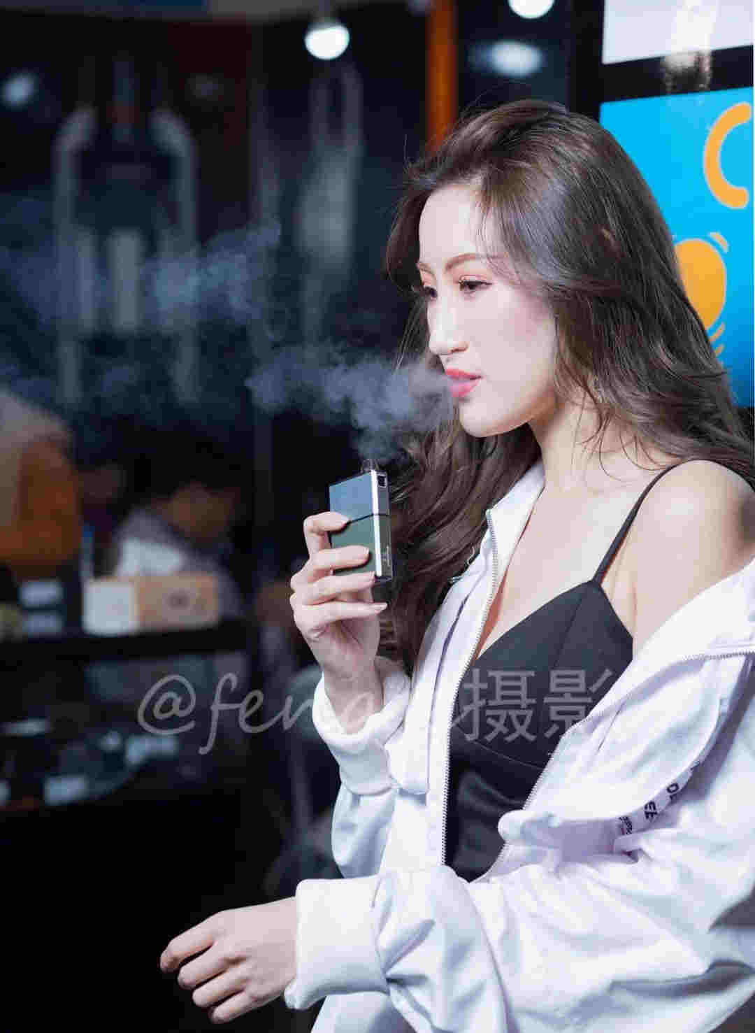 电子烟哪个品牌好：巨头赴港上市 行业有望超额增长