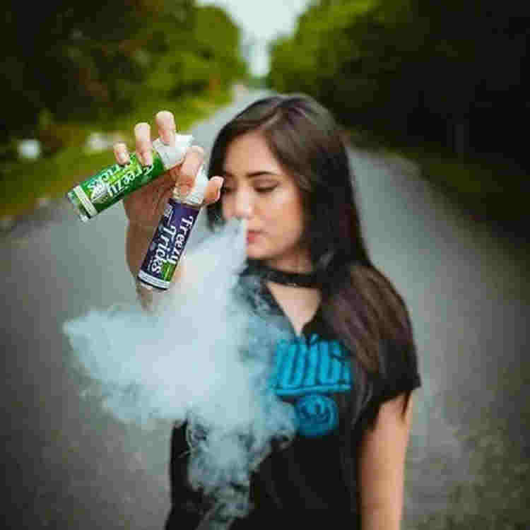 大烟雾Freezy Tricks冰冻谎言烟油推荐(图5) 大烟雾Freezy Tricks冰冻谎言烟油推荐(图5)