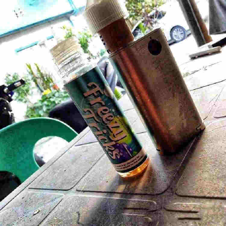 大烟雾Freezy Tricks冰冻谎言烟油推荐(图2) 大烟雾Freezy Tricks冰冻谎言烟油推荐(图2)