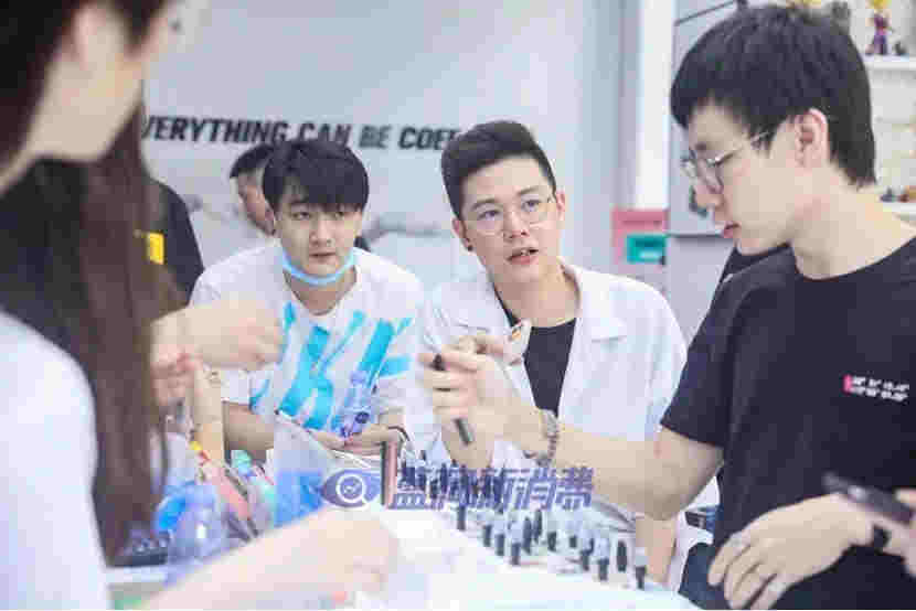 COEE可逸首家旗舰店落地:全方位赋能门店运营 打出提速发展组合拳