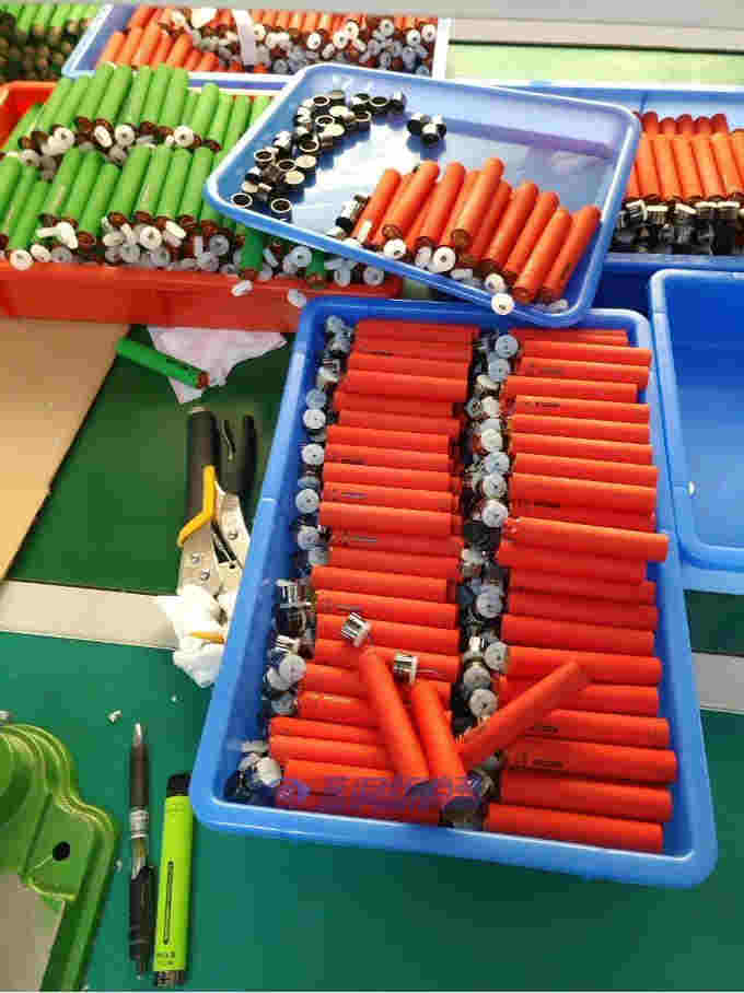hyppe电子烟联合公安机关破获一起特大制假案  涉案价值近200万元 