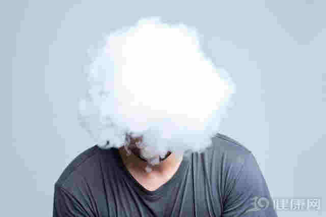 电子烟有助戒烟，还不伤肺？它有4个危害，很多人后知后觉 