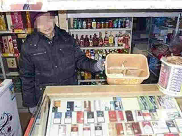 文具店销售20元一根的电子烟给学生,家长怒斥:我家孩子上瘾了