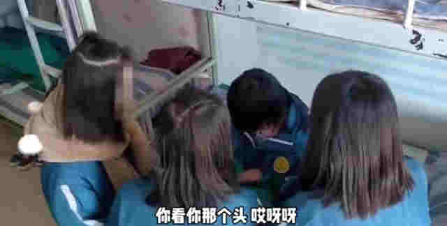 河北初中女生被同学逼抽电子烟,拒绝后遭轮扇耳光,涉事校长已停职