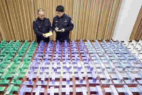 浙江舟山警方破获特大非法经营电子烟案