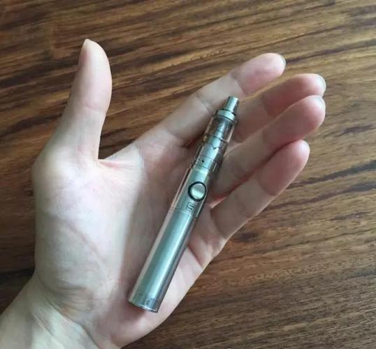 电子烟笔怎么加油视频(怎么给电子烟加油)